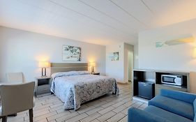 Shark Reef Resort Motel & Cottages